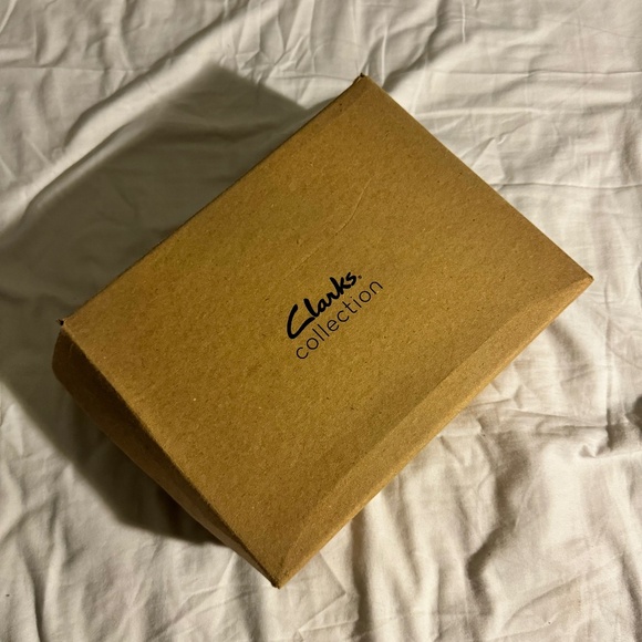 Clarks - Picture 2 of 3